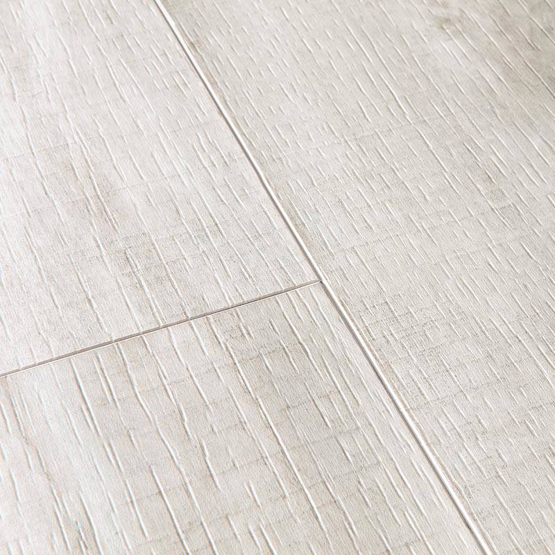 QS Balance Canyon Oak Light Brown With Saw Cuts Swatch Bevelled Edge