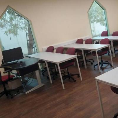 Sharjah University-Karndean-Opus Rubra (1)