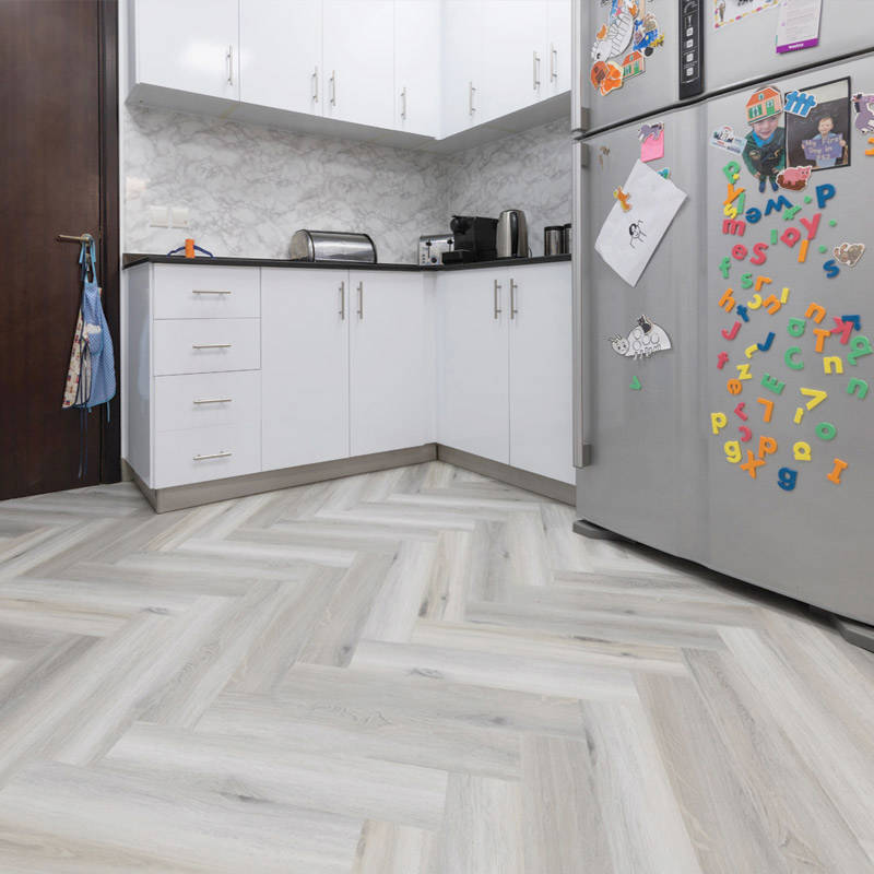 Soft Classic Oak Vinyl Click Herringbone Kitchen