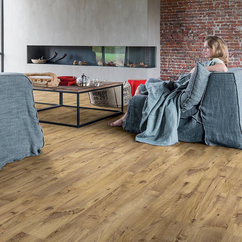 QS Balance Vintage Chestnut Natural Lady Sitting Area Lvt Click