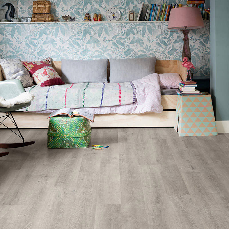 el3906 quick step venice oak grey lamiante flooring in living space