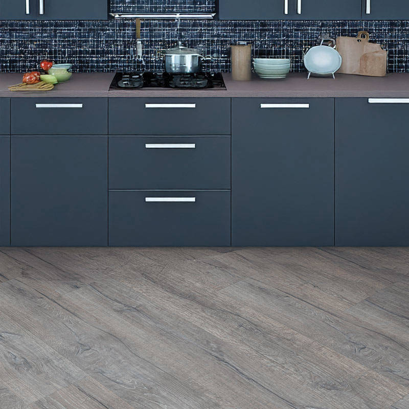 QS Balance History Oak Grey Vinyl Click Kitchen