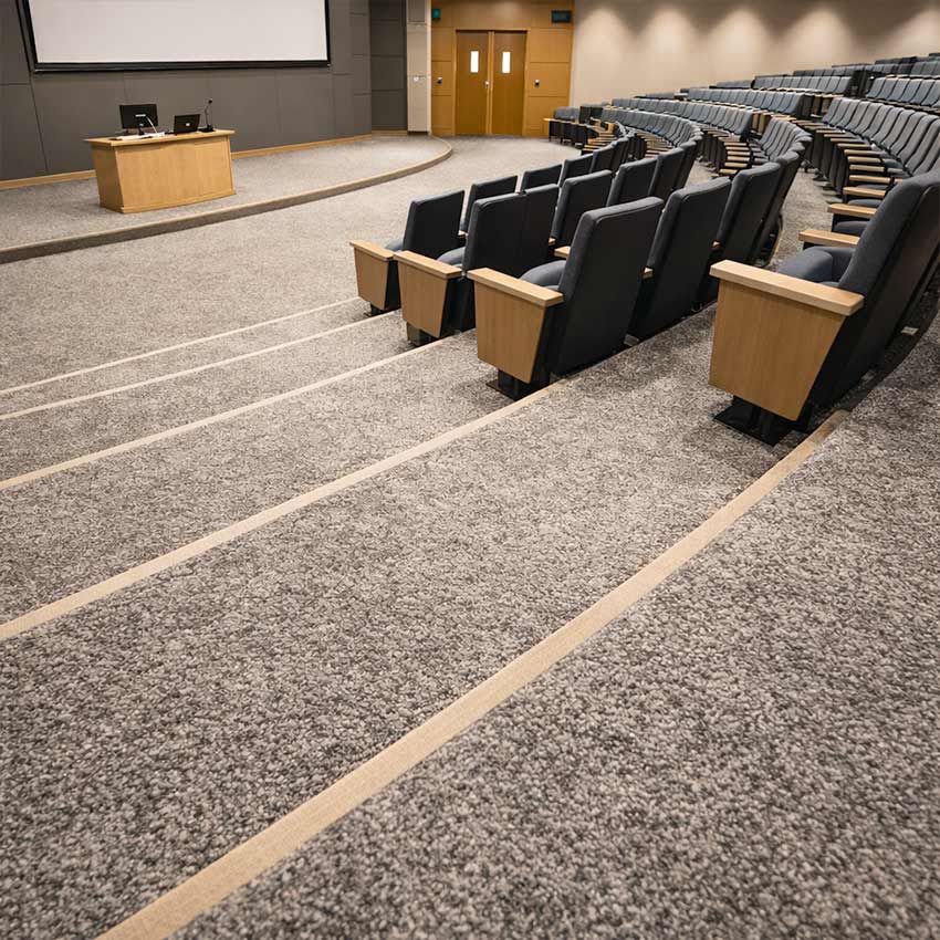 duchesse deluxe 5 wall to wall carpet in meeting hall